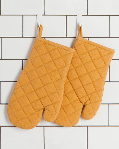 Danica Heirloom, Stonewash Oven Mitt, Ochre