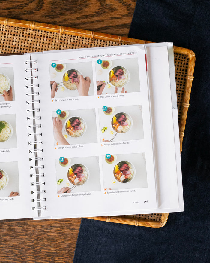 ENG: The Complete Guide to Sushi & Sashimi by Jeffrey Elliot & Robby Cook