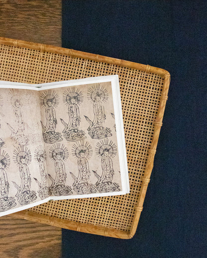 ENG/JPN: Buddhas in the Palm of Your Hand