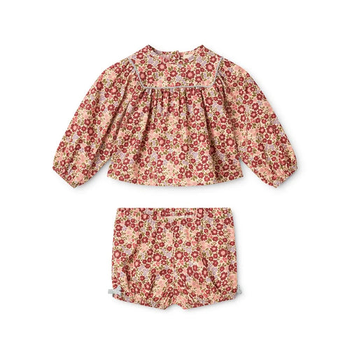 Floess – Madeline Set in Wildflower Meadow