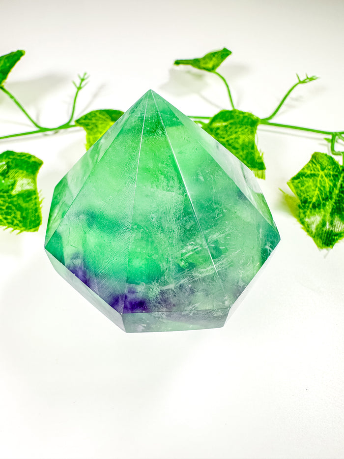 Green Emerald Fluorite Gem Cut Diamond (38F)