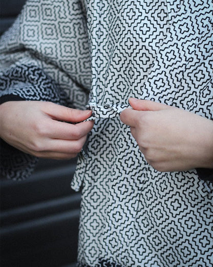 Kiriko Custom Modern Hitomezashi Dougi Jacket, Navy and White Split 02