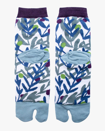 Kurochiku, Tabi Socks, Crew, White with Blue and Teal Leaves (S/M)