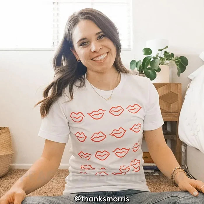 Lips Premium Soft Tee - T-Shirts & Tops peachiespeechie.com