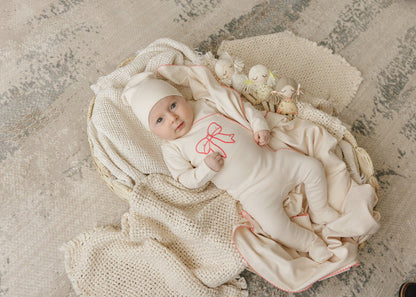 Piped Scalloped Layette Set