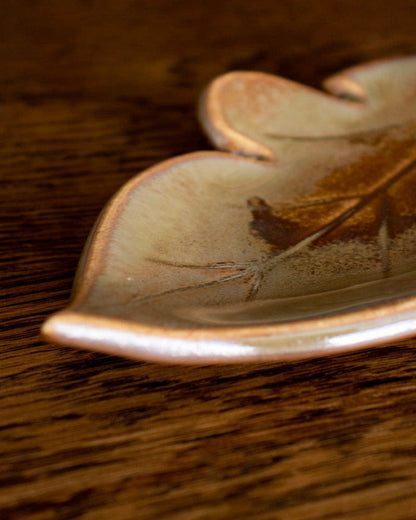 Shoyeido Incense Holder, Leaf, Desert Sage