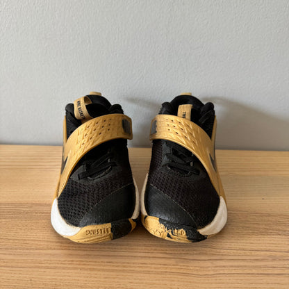 Nike / Sneakers / US13