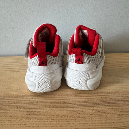 Nike / Sneakers / US7