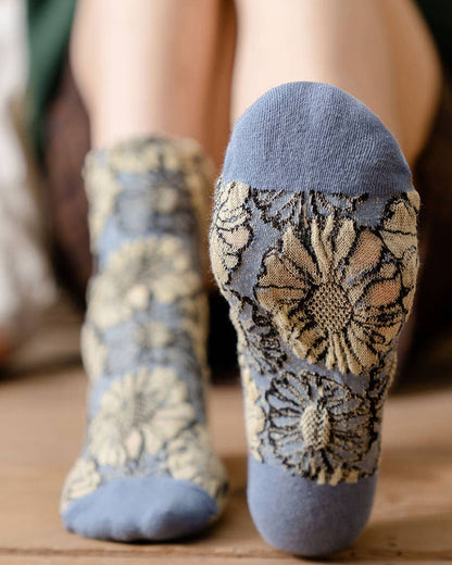 Tourtiwi, Embossed Sunflower, Crew Socks