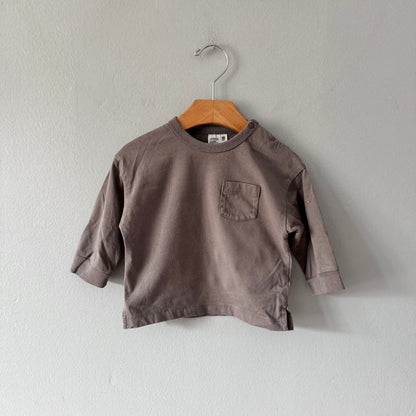 Uniqlo / Grey long sleeve T-shirt / 12-18M