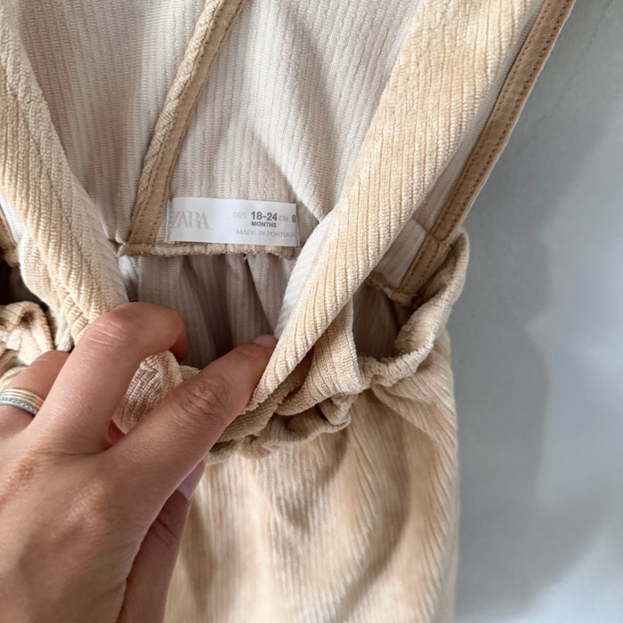 Zara / Beige pinafore corduroy / 18-24M