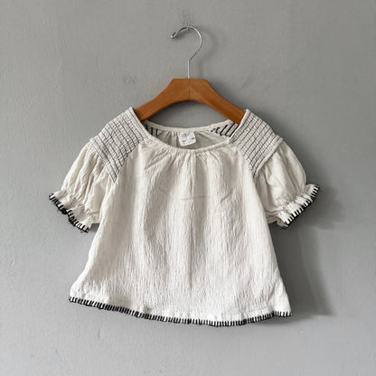 Zara / White x black stitch top / 6-7Y