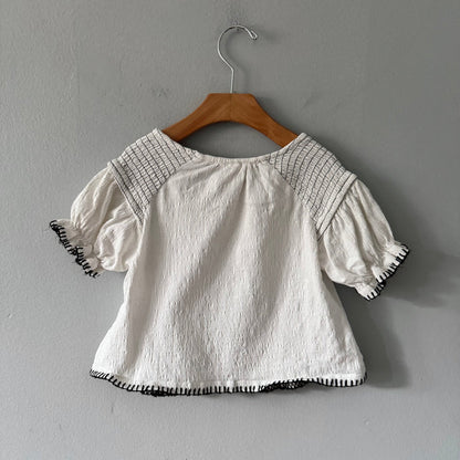 Zara / White x black stitch top / 6-7Y